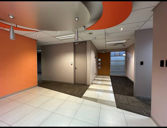 187.10M² OFFICE TO LET IN HIGHVELD